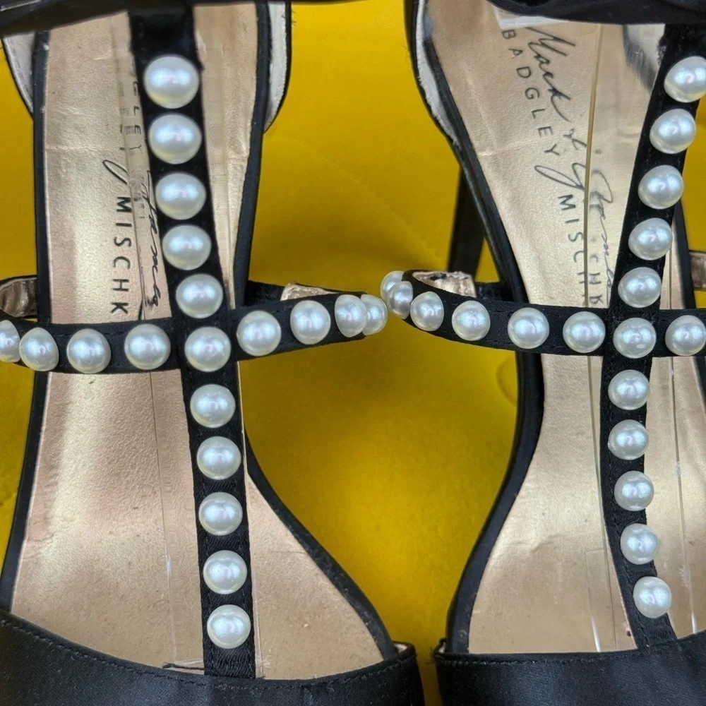 Badgley Mischka step out